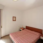 Villini A Schiera Μπιμπιόνε